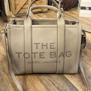 Authentic Marc Jacobs The Tote Bag in Cement Medium